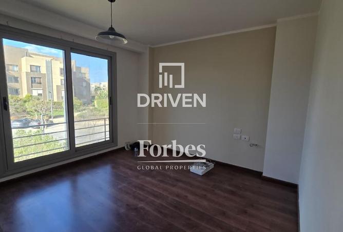74047813 - Property Image 2