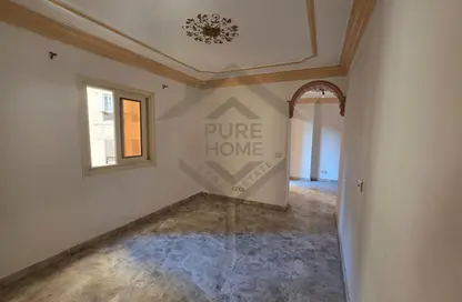 شقة - 3 غرف نوم - 2 حمامات للبيع في شارع أبو عجيلة - لوران - حي شرق - الاسكندرية