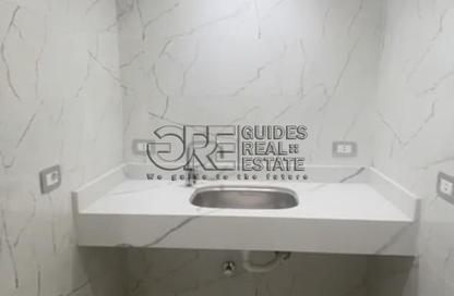 Clinic - Studio - 1 Bathroom for rent in The Gate Plaza Mall - 10th District - Sheikh Zayed City - Giza