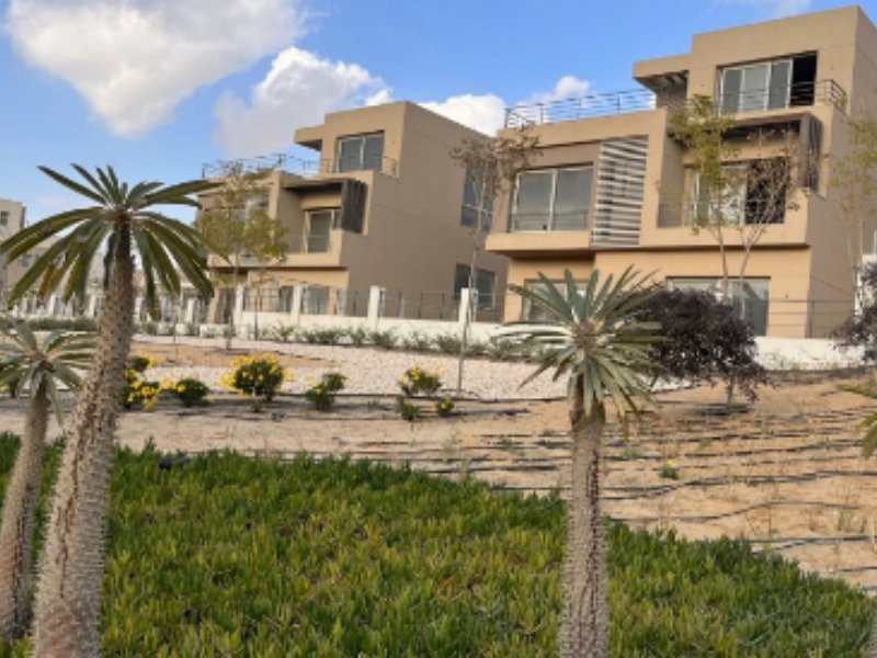 3BR Townhouse | Prime Location | Palm Hills thumbnail