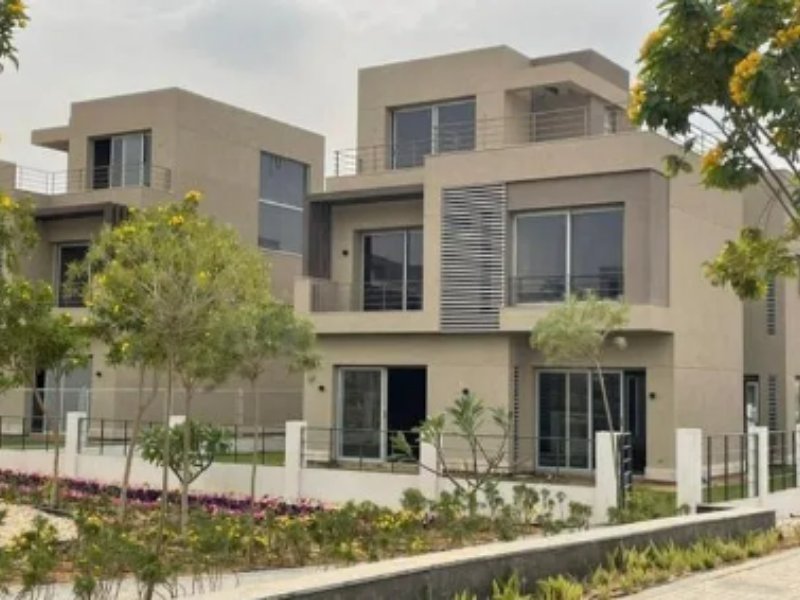 3BR Townhouse | Prime Location | Palm Hills thumbnail