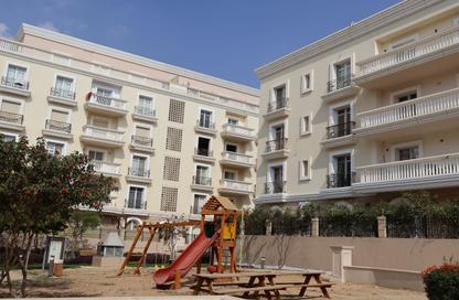 Apartment - 3 Bedrooms - 3 Bathrooms for sale in Centerville - Hyde Park - New Cairo City - Cairo