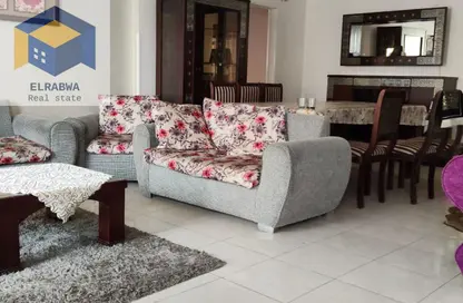 شقة - 3 غرف نوم - 2 حمامات للايجار في شارع عمر بن الخطاب - الرحاب المرحلة الرابعة - الرحاب - مدينة القاهرة الجديدة - القاهرة