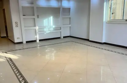 شقة - 3 غرف نوم - 3 حمامات للايجار في محور احمد شوقي - البنفسج 1 - البنفسج - مدينة القاهرة الجديدة - القاهرة