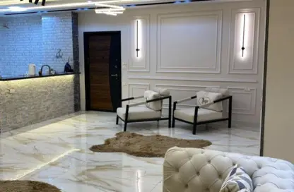 شقة - 4 غرف نوم - 2 حمامات للايجار في عمارات البنفسج - البنفسج - مدينة القاهرة الجديدة - القاهرة