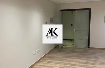 Office Space - 2 Bedrooms - 1 Bathroom for rent in Hyde Park Business District Mall - South Teseen St. - The 5th Settlement - New Cairo City - Cairo