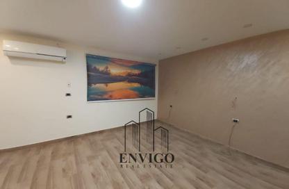 Apartment - 4 Bedrooms - 1 Bathroom for sale in Abo Gaafar Al Nahas St. - Masaken Al Mohandesin - Nasr City - Cairo