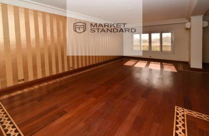 Apartment - 3 Bedrooms - 2 Bathrooms for sale in Mohamed Mazhar St. - Zamalek - Cairo