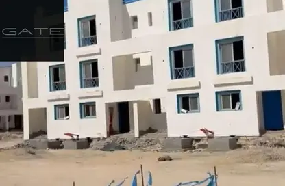 Chalet - 2 Bedrooms - 2 Bathrooms for sale in Mountain View - Ras Al Hekma - North Coast