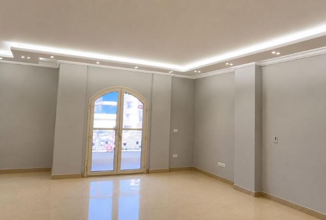 92131608 - Property Main Image