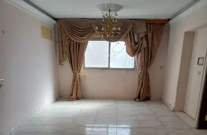 شقة - 3 غرف نوم - 1 حمام للبيع في شارع الشيخ احمد الصاوي - المنطقة السادسة - مدينة نصر - القاهرة