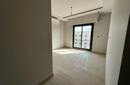 Apartment - 3 Bedrooms - 3 Bathrooms for sale in Village West - Sheikh Zayed Compounds - Sheikh Zayed City - Giza