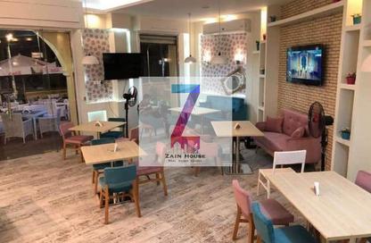 Cafeteria - Studio - 2 Bathrooms for sale in Stella Marina - Al Alamein - North Coast