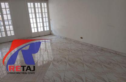 Apartment - 3 Bedrooms - 2 Bathrooms for sale in Mohamed Kamel Al Harouny St. - 6th Zone - Nasr City - Cairo