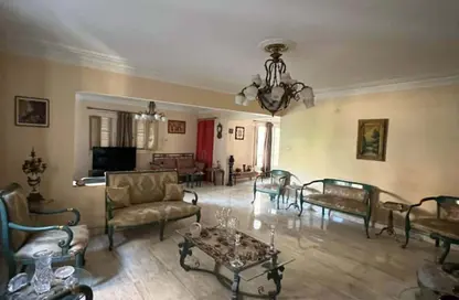 Apartment - 3 Bedrooms - 2 Bathrooms for sale in Ali Ibn Abi Talib St. - Mohandessin - Giza