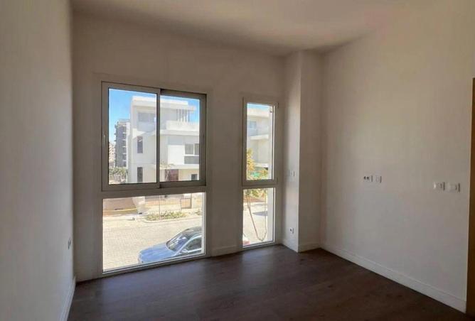 70098705 - Property Image 3