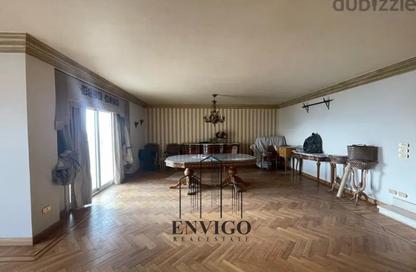 Apartment - 3 Bedrooms - 3 Bathrooms for sale in Moez Al Dawla St. - 6th Zone - Nasr City - Cairo