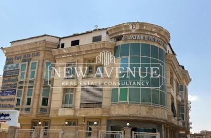 Clinic - 1 Bedroom - 1 Bathroom for sale in Akhnaton St. - District 5 - The 5th Settlement - New Cairo City - Cairo