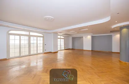 Office Space - 4 Bedrooms - 3 Bathrooms for rent in Mohamed Bahaa Al Din Al Ghouri St. - Smouha - Hay Sharq - Alexandria