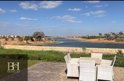 تاون هاوس - 4 - 4 للبيع في ايفي - طريق مصر اسكندرية الصحراوي - الجيزة