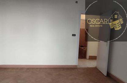 Whole Building - 6 Bedrooms - 2 Bathrooms for sale in Al Abbassia St. - Abbasia - Cairo