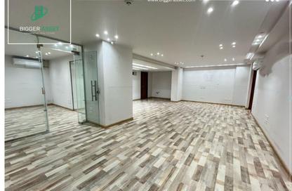 Office Space - 4 Bedrooms - 2 Bathrooms for rent in 50th Street - Zahraa El Maadi - Hay El Maadi - Cairo