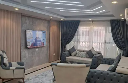 Apartment - 3 Bedrooms - 3 Bathrooms for rent in Ahmed Fakhry St. - 6th Zone - Nasr City - Cairo
