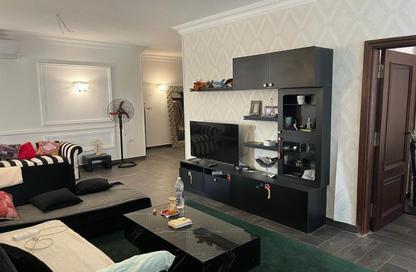 شقة - 3 غرف نوم - 3 حمامات للبيع في المجاورة الرابعة - الحي الرابع غرب - مدينة الشروق - القاهرة شقة - 3 غرف نوم - 3 حمامات للبيع في المجاورة الرابعة - الحي الرابع غرب - مدينة الشروق - القاهرة