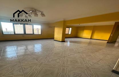 Apartment - 2 Bedrooms - 1 Bathroom for rent in Salah Salem St. - Roxy - Heliopolis - Masr El Gedida - Cairo