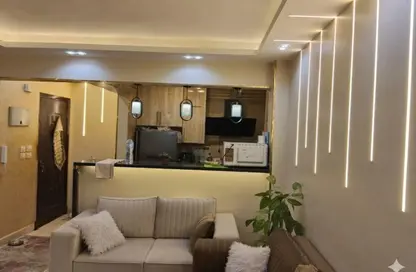 Apartment - 3 Bedrooms - 1 Bathroom for sale in Gardenia City Compound Nasr City - Zahraa Madinat Nasr - Nasr City - Cairo