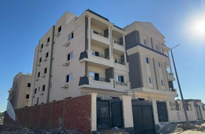 Apartment - 4 Bedrooms - 3 Bathrooms for sale in Bait Alwatan - The 5th Settlement - New Cairo City - Cairo