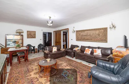 Apartment - 2 Bedrooms - 1 Bathroom for rent in Dinshwau St. - Mustafa Kamel - Hay Sharq - Alexandria