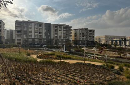 Apartment - 3 Bedrooms - 3 Bathrooms for sale in Garden Residence - Hyde Park - New Cairo City - Cairo