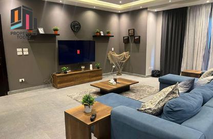 Apartment - 2 Bedrooms - 2 Bathrooms for rent in Palm Hills Village Gate - South Investors Area - New Cairo City - Cairo