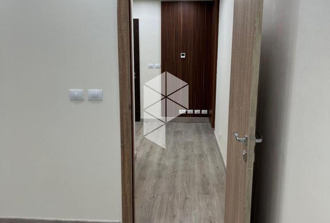87843405 - Property Main Image
