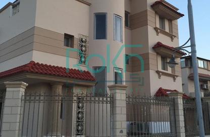 Villa - 3 Bedrooms - 4 Bathrooms for sale in Royal City - Sheikh Zayed Compounds - Sheikh Zayed City - Giza