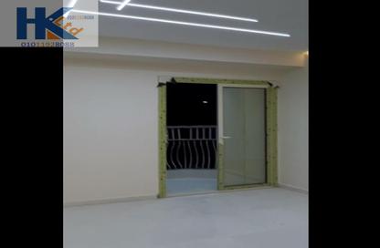 شقة - 3 غرف نوم - 2 حمامات للبيع في شارع عزالدين عمر - الطالبية - الهرم - حي الهرم - الجيزة