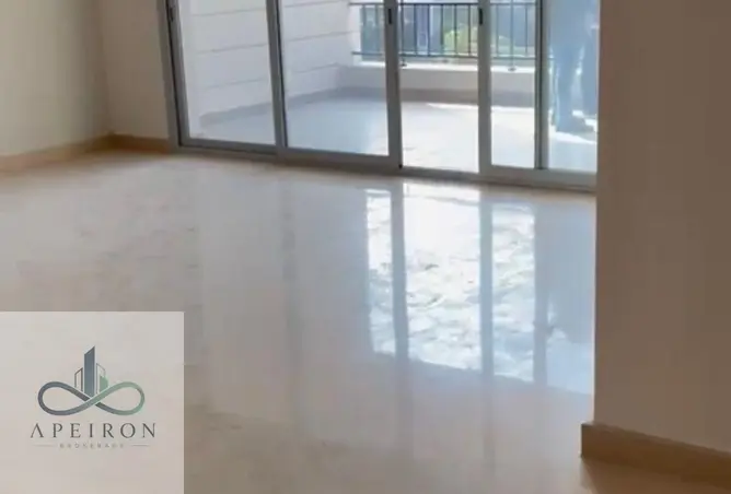 102077391 - Property Image 2