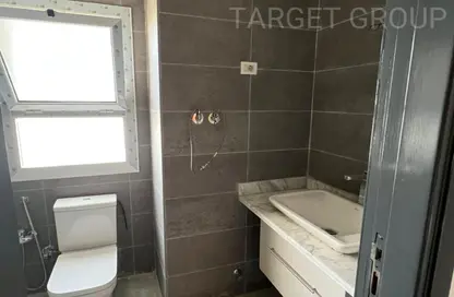 Penthouse - 4 Bedrooms - 4 Bathrooms for sale in Hyde Park - New Cairo City - Cairo