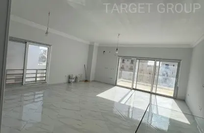 Penthouse - 4 Bedrooms - 4 Bathrooms for sale in Hyde Park - New Cairo City - Cairo