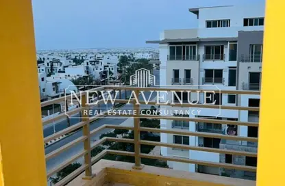 Apartment - 3 Bedrooms - 3 Bathrooms for sale in Hyde Park - New Cairo City - Cairo