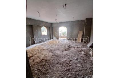Apartment - 3 Bedrooms - 2 Bathrooms for sale in Area G - Ganoob El Acadimia - New Cairo City - Cairo