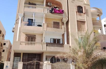 Apartment - 3 Bedrooms - 1 Bathroom for sale in 1st Neighborhood - 4th Area - Shorouk City - Cairo