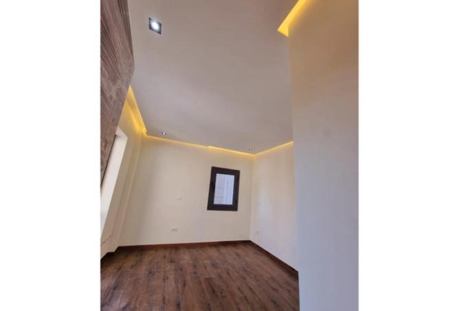 8652909 - Property Image 2