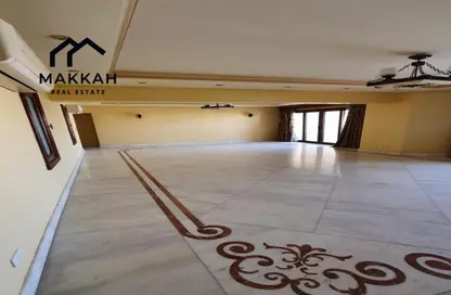 Office Space - 5 Bedrooms - 6 Bathrooms for rent in Salah Salem St. - Roxy - Heliopolis - Masr El Gedida - Cairo