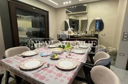 Apartment - 3 Bedrooms - 3 Bathrooms for sale in Stone Residence - 5th Settlement Compounds - The 5th Settlement - New Cairo City - Cairo