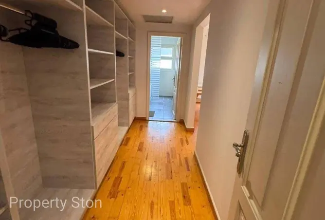 98814937 - Property Image 3