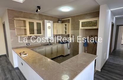 Apartment - 3 Bedrooms - 3 Bathrooms for sale in Hyde Park - New Cairo City - Cairo