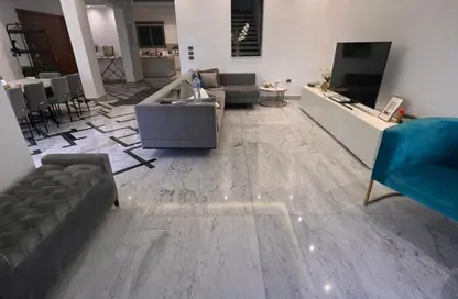 فيلا - 4 غرف نوم - 3 حمامات للبيع في كمبوند فيلدج جاردن القطامية - كمبوندات التجمع الخامس - التجمع الخامس - مدينة القاهرة الجديدة - القاهرة