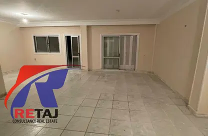 Apartment - 3 Bedrooms - 2 Bathrooms for rent in Ahmed Al Zomor St. - 8th Zone - Nasr City - Cairo